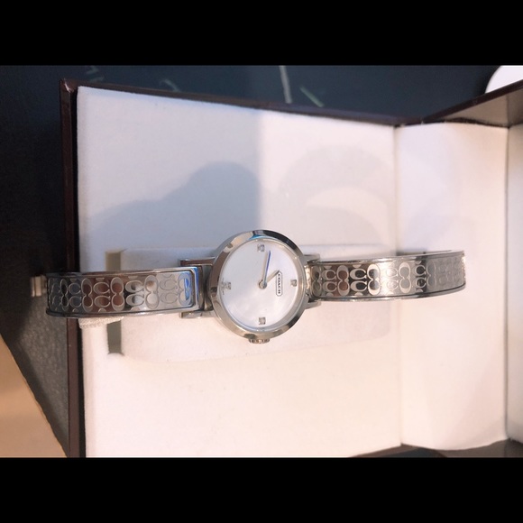 Coach watch - Picture 2 of 7